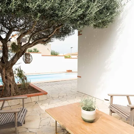 Privee Dans Maison Habitation Climatisee Cuisine D'ete Piscine Sdb Et Wc Commun Δωμάτια σε οικογενειακή κατοικία Saint-Cyprien (Pyrenees-Orientales)
